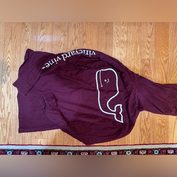 Vineyard Vines Burgundy Long Sleeve Heather Whale Hoodie Pocket Tee - Picture 3 of 3